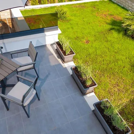 Вілла Seafront Deluxe Jevan 6 Beautiful Bedrooms Private Pool *