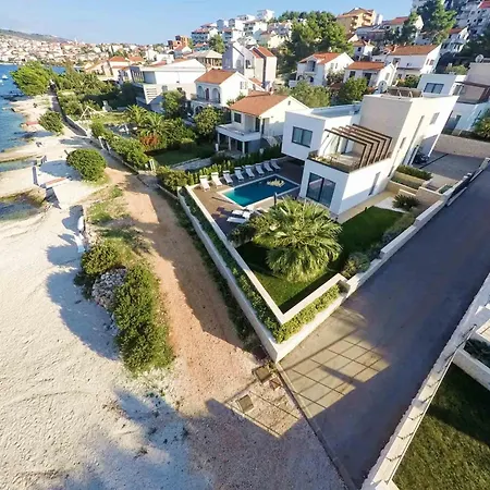 Seafront Deluxe Jevan 6 Beautiful Bedrooms Private Pool Трогір