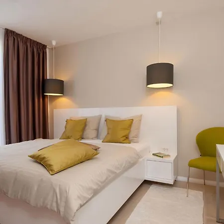 Deluxe 1 6 Beautiful Bedrooms - Sea Front Private Pools - Sauna Trogir