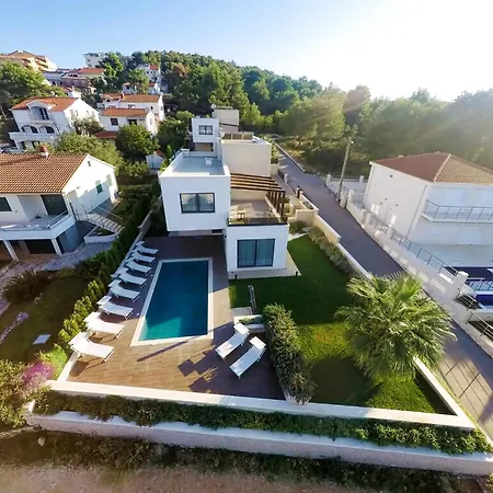 Deluxe 1 6 Beautiful Bedrooms - Sea Front Private Pools - Sauna Villa Trogir