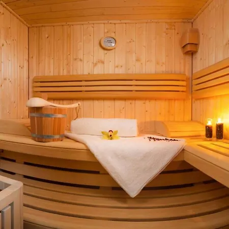 Deluxe 1 6 Beautiful Bedrooms - Sea Front Private Pools - Sauna