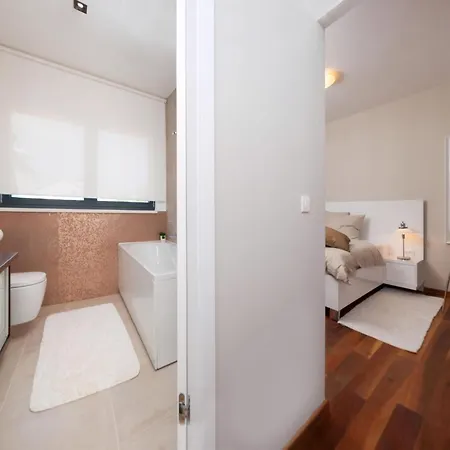 Deluxe 1 6 Beautiful Bedrooms - Sea Front Private Pools - Sauna Villa *