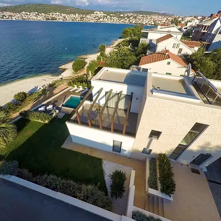 Seafront Deluxe Jevan 6 Beautiful Bedrooms Private Pool Trogir