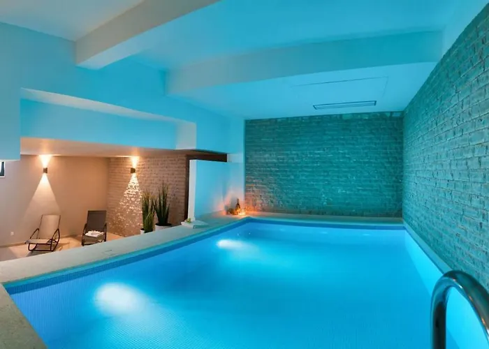 Βίλα Seafront Deluxe Jevan 6 Beautiful Bedrooms Private Pool Τρογκίρ