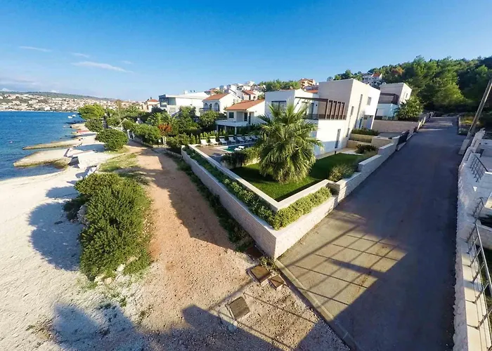 Seafront Deluxe Jevan 6 Beautiful Bedrooms Private Pool Βίλα *