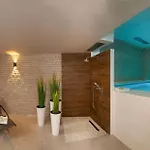 Seafront Deluxe Jevan 6 Beautiful Bedrooms Private Pool
