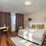 Seafront Deluxe Jevan 6 Beautiful Bedrooms Private Pool *