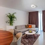 빌라 Seafront Deluxe Jevan 6 Beautiful Bedrooms Private Pool