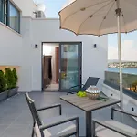 Seafront Deluxe Jevan 6 Beautiful Bedrooms Private Pool 빌라