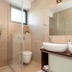Seafront Deluxe Jevan 6 Beautiful Bedrooms Private Pool 빌라 트로기르