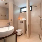 Seafront Deluxe Jevan 6 Beautiful Bedrooms Private Pool