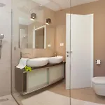 Seafront Deluxe Jevan 6 Beautiful Bedrooms Private Pool